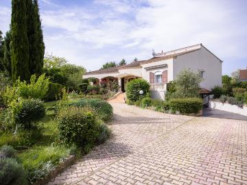 Maison 7 pièces 256 m²