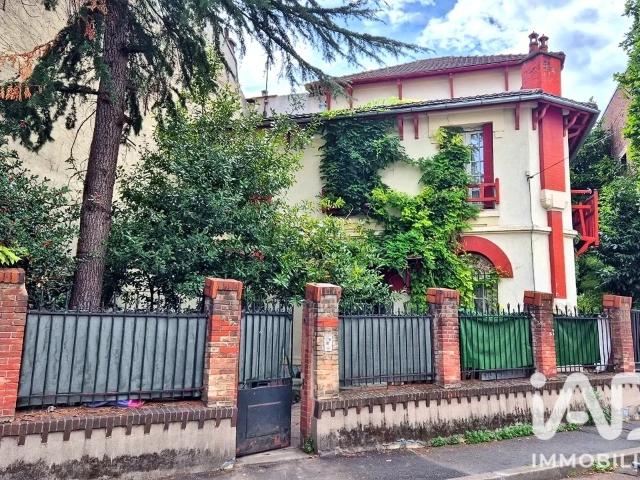 Maison 7 pièces 257 m²
