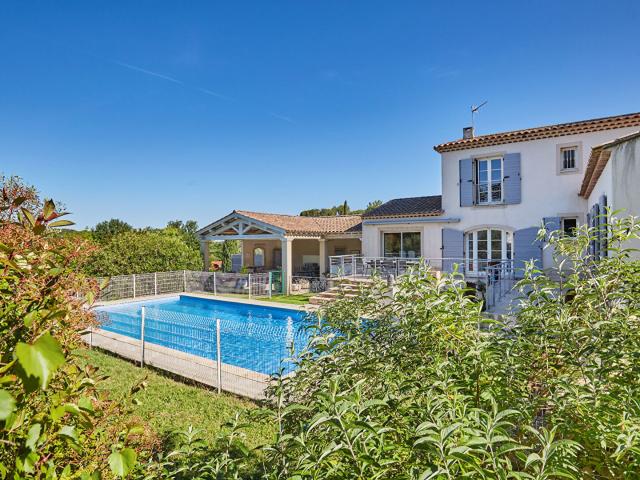 Maison 7 pièces 257 m²
