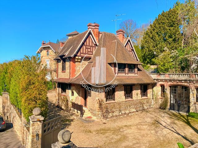 Maison 7 pièces 257 m²