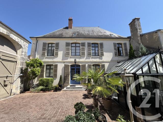 Maison 7 pièces 258 m²