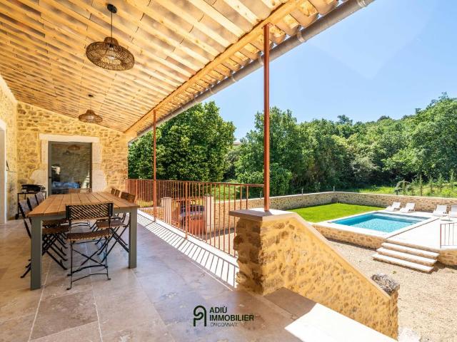 Maison 7 pièces 259 m²