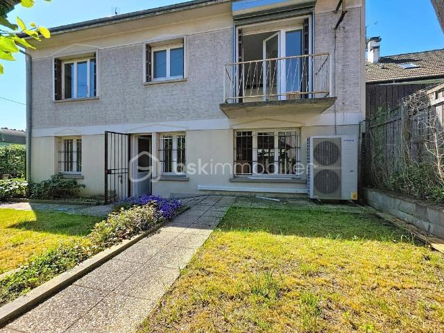 Maison 7 pièces 259 m²
