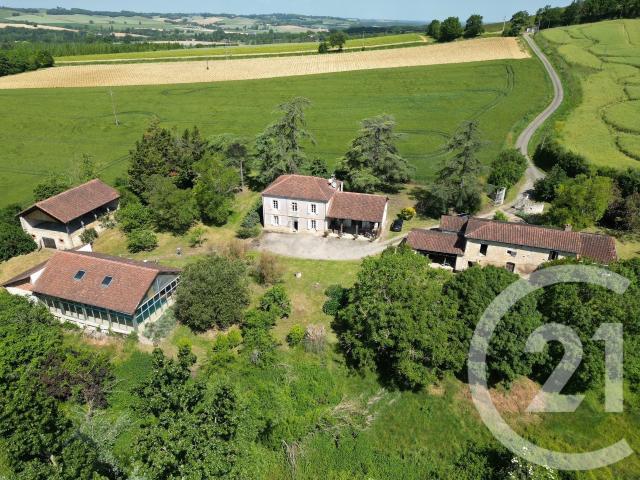 Maison 7 pièces 259 m²