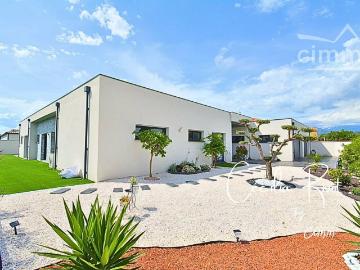 Maison 7 pièces 259 m²