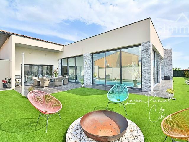 Maison 7 pièces 250 m²