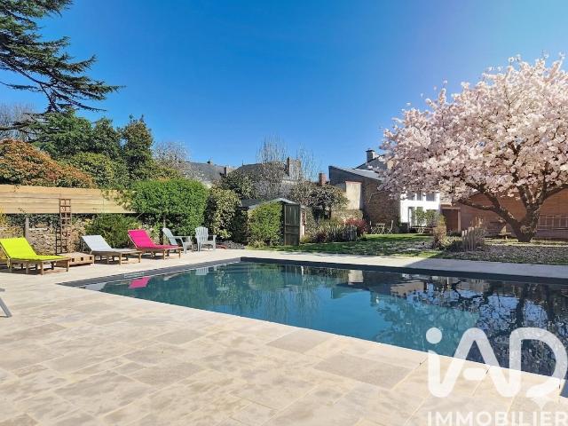 Maison 7 pièces 250 m²