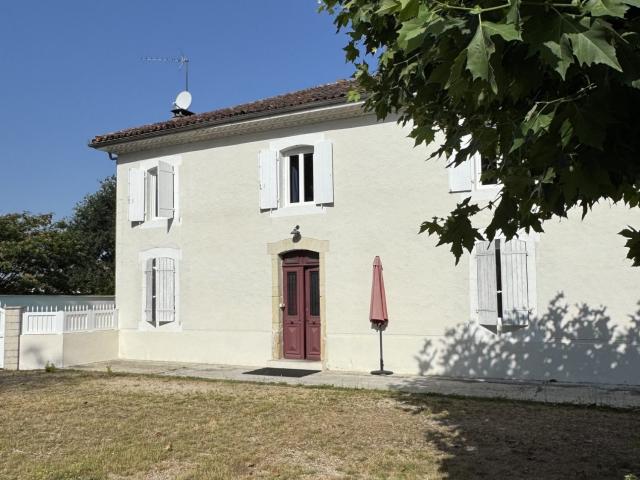 Maison 7 pièces 250 m²