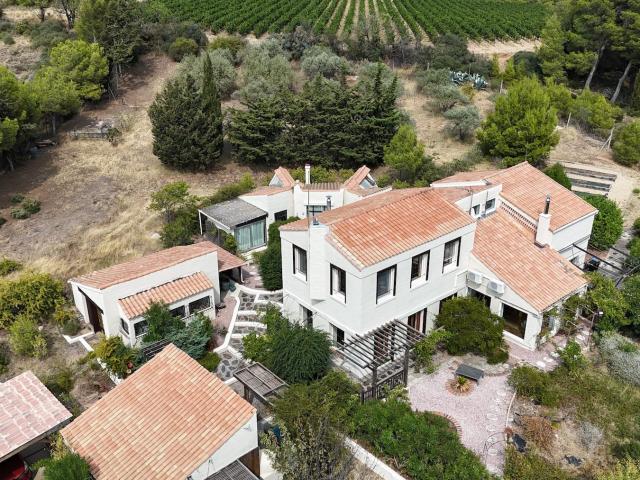Maison 7 pièces 250 m²