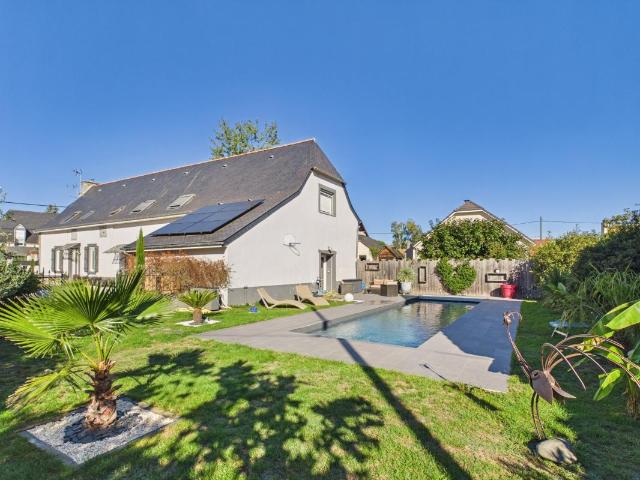 Maison 7 pièces 250 m²