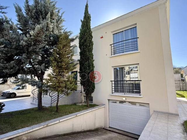 Maison 7 pièces 250 m²