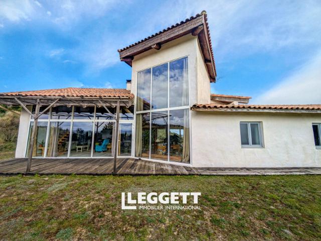 Maison 7 pièces 250 m²