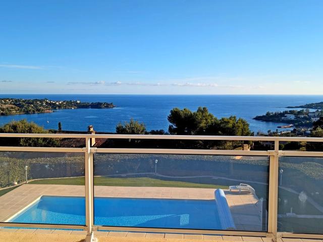 Maison 7 pièces 250 m²