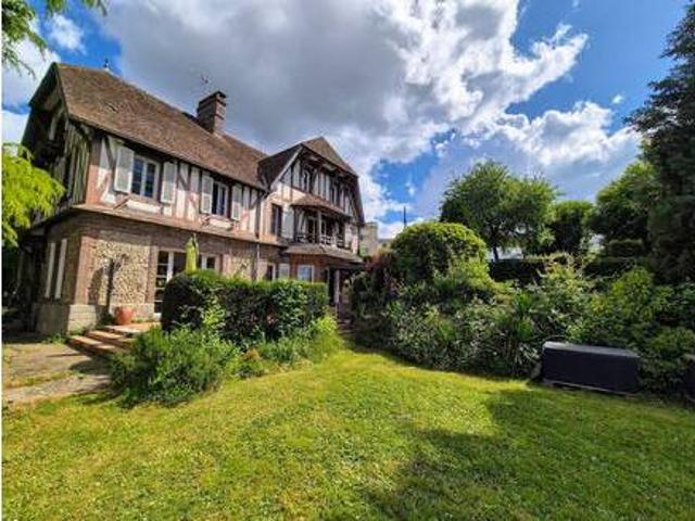Maison 7 pièces 250 m²