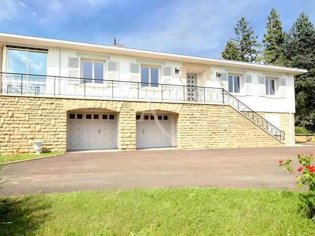 Maison 7 pièces 250 m²