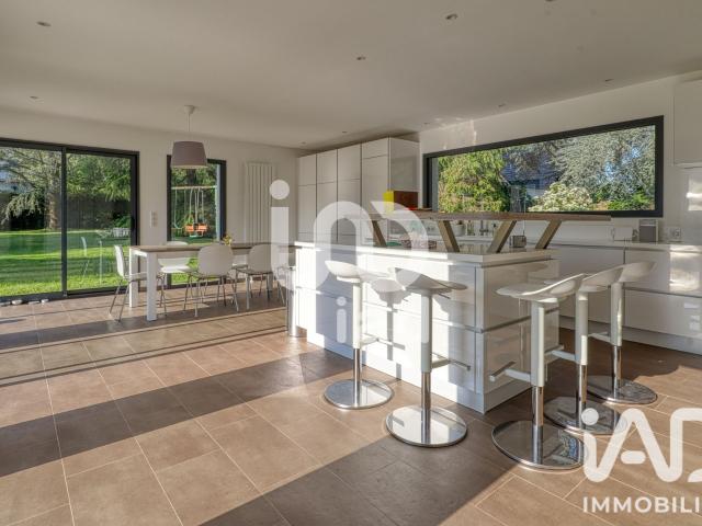 Maison 7 pièces 250 m²