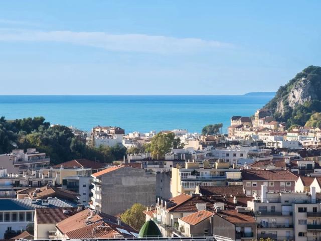 Maison 7 pièces 250 m²