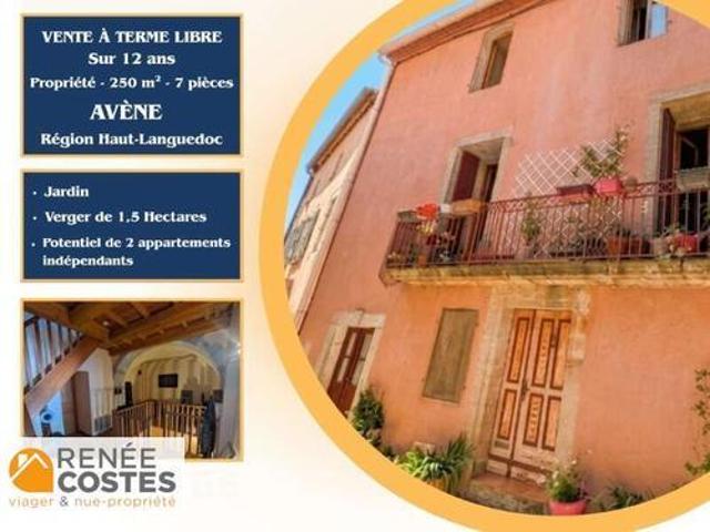 Maison 7 pièces 250 m²