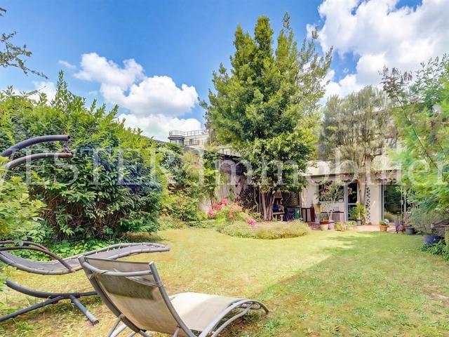 Maison 7 pièces 250 m²
