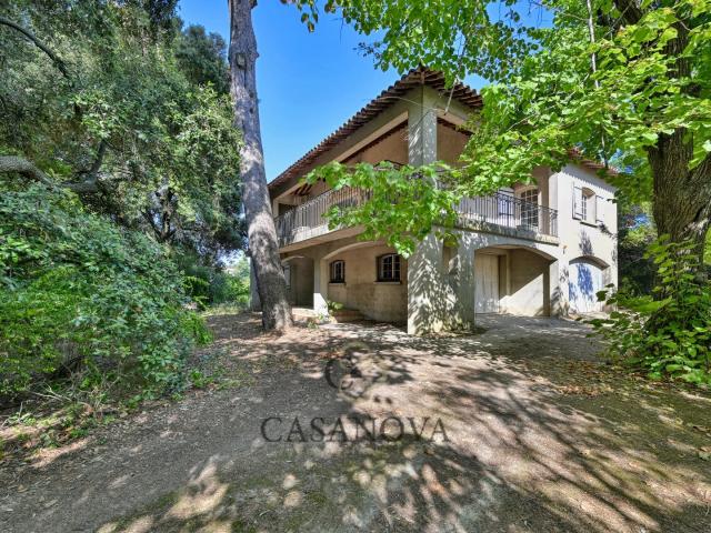 Maison 7 pièces 250 m²