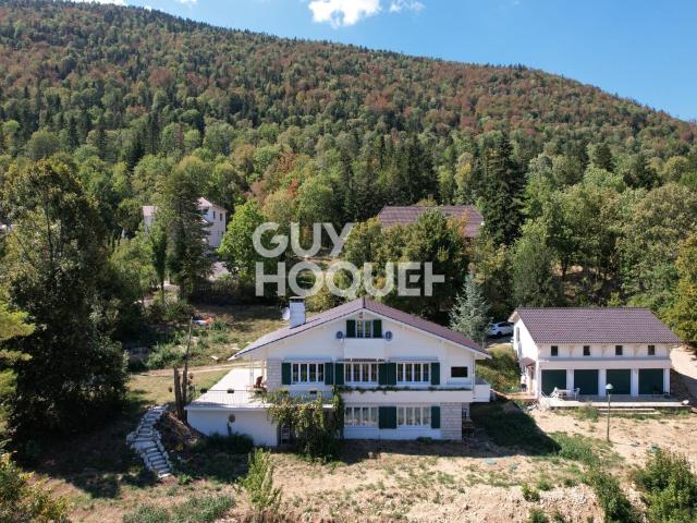 Maison 7 pièces 250 m²