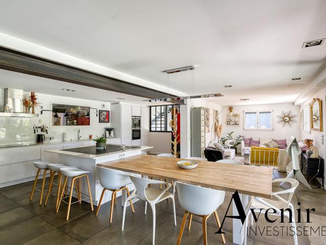 Maison 7 pièces 250 m²