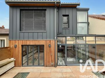 Maison 7 pièces 250 m²