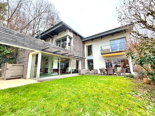 Maison 7 pièces 250 m²