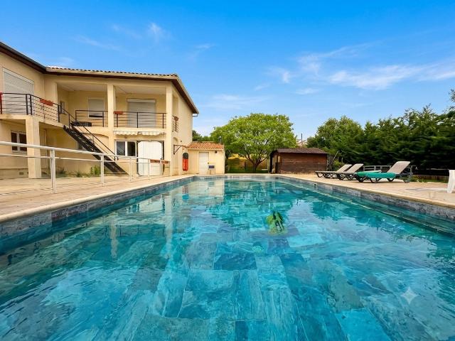 Maison 7 pièces 250 m²