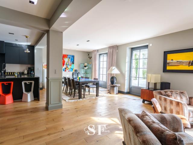 Maison 7 pièces 250 m²