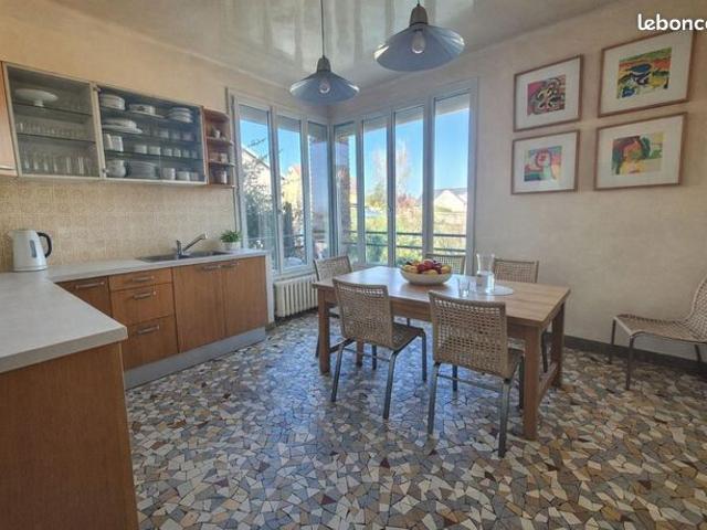 Maison 7 pièces 250 m²