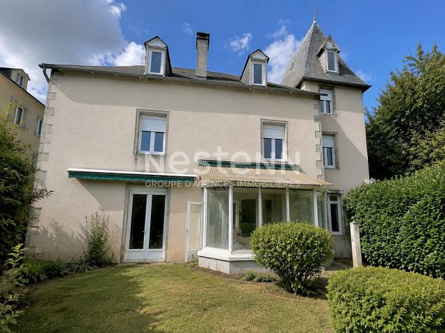 Maison 7 pièces 250 m²