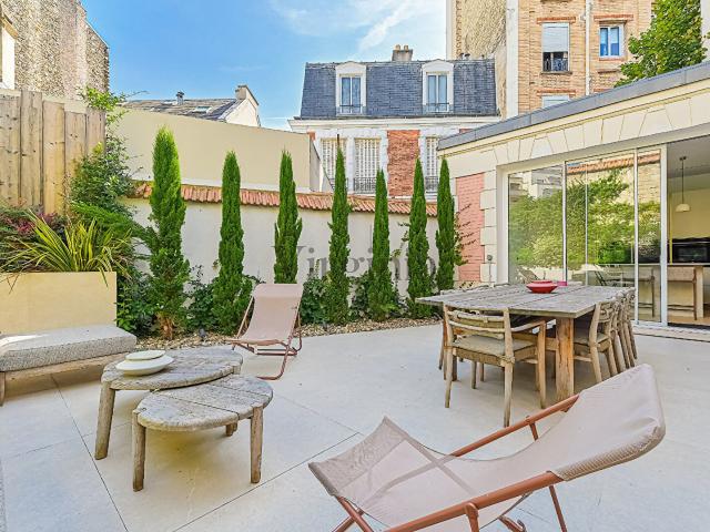 Maison 7 pièces 250 m²