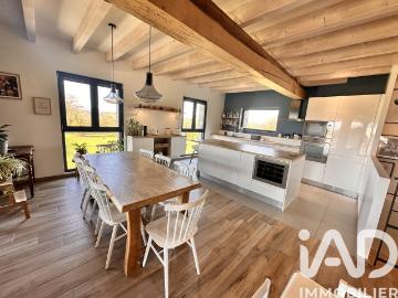 Maison 7 pièces 230 m²