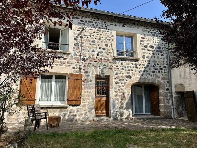 Maison 7 pièces 251 m²