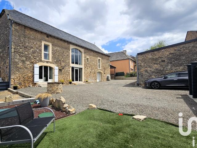 Maison 7 pièces 251 m²