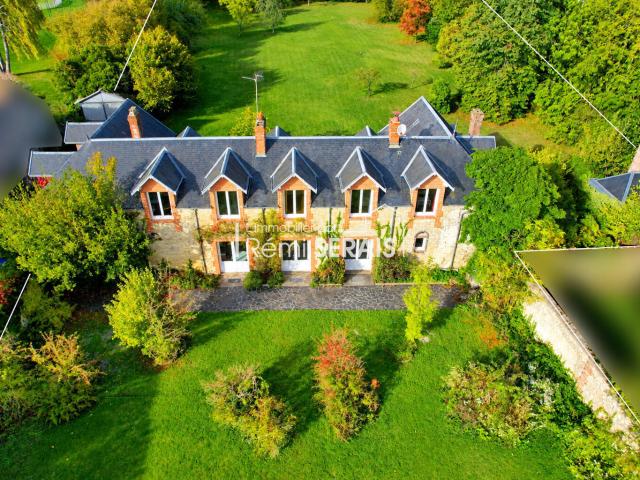 Maison 7 pièces 252 m²