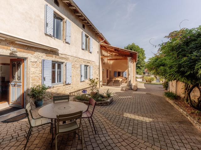 Maison 7 pièces 252 m²