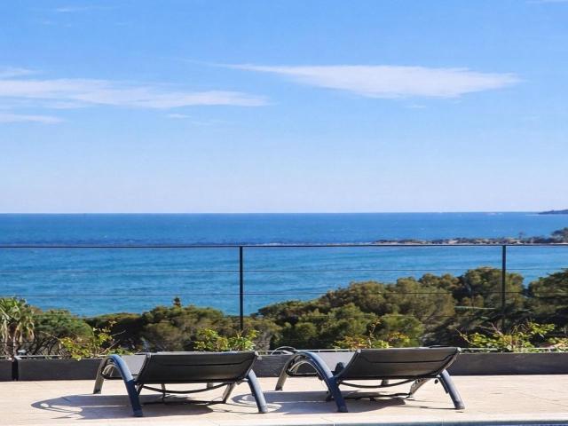 Maison 7 pièces 252 m²