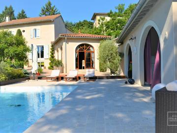 Maison 7 pièces 253 m²