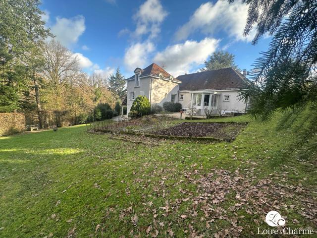 Maison 7 pièces 253 m²