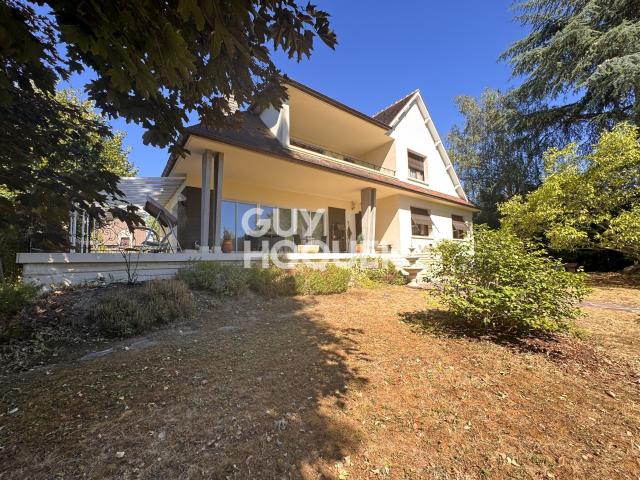 Maison 7 pièces 265 m²