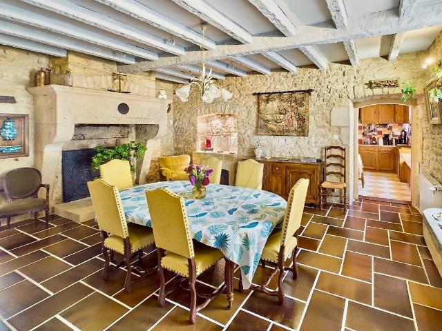 Maison 7 pièces 265 m²