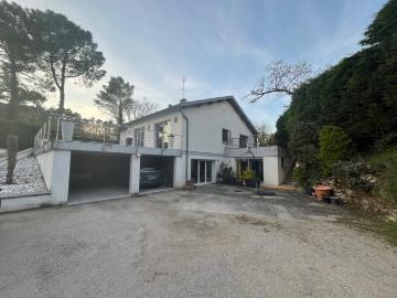 Maison 7 pièces 265 m²