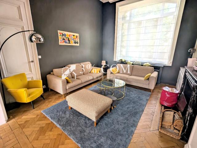 Maison 7 pièces 265 m²