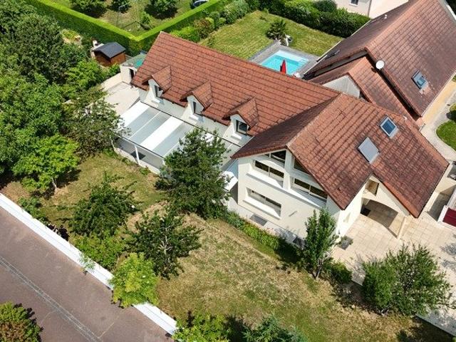 Maison 7 pièces 265 m²