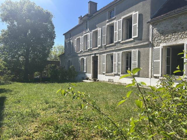 Maison 7 pièces 265 m²