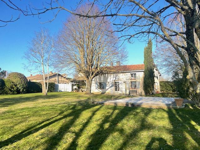 Maison 7 pièces 265 m²