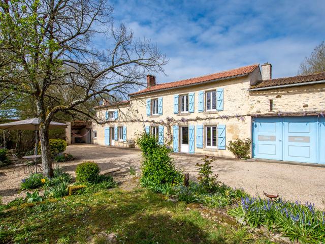 Maison 7 pièces 265 m²