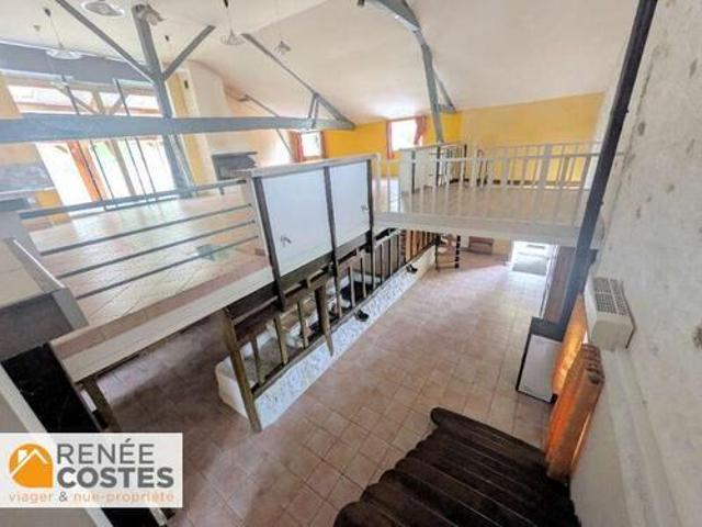 Maison 7 pièces 266 m²